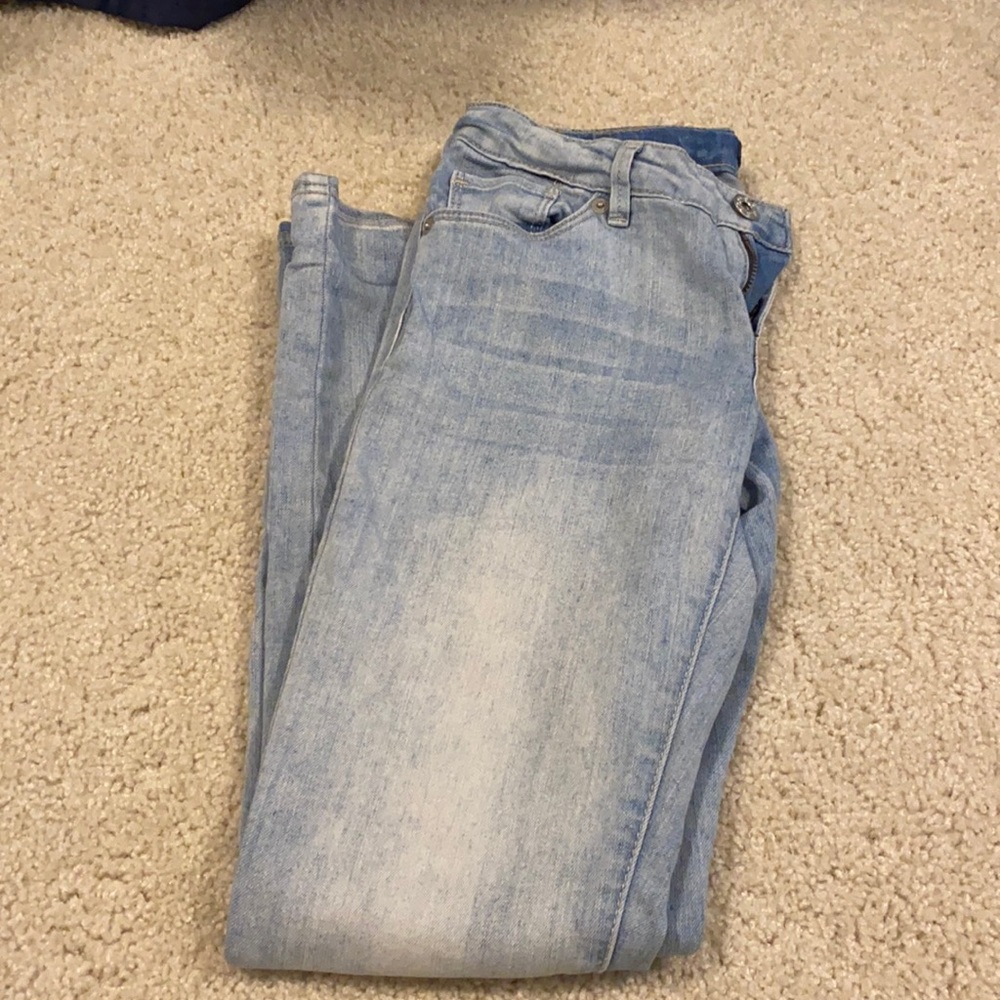 Levi’s Light Wash Jeggings 💖